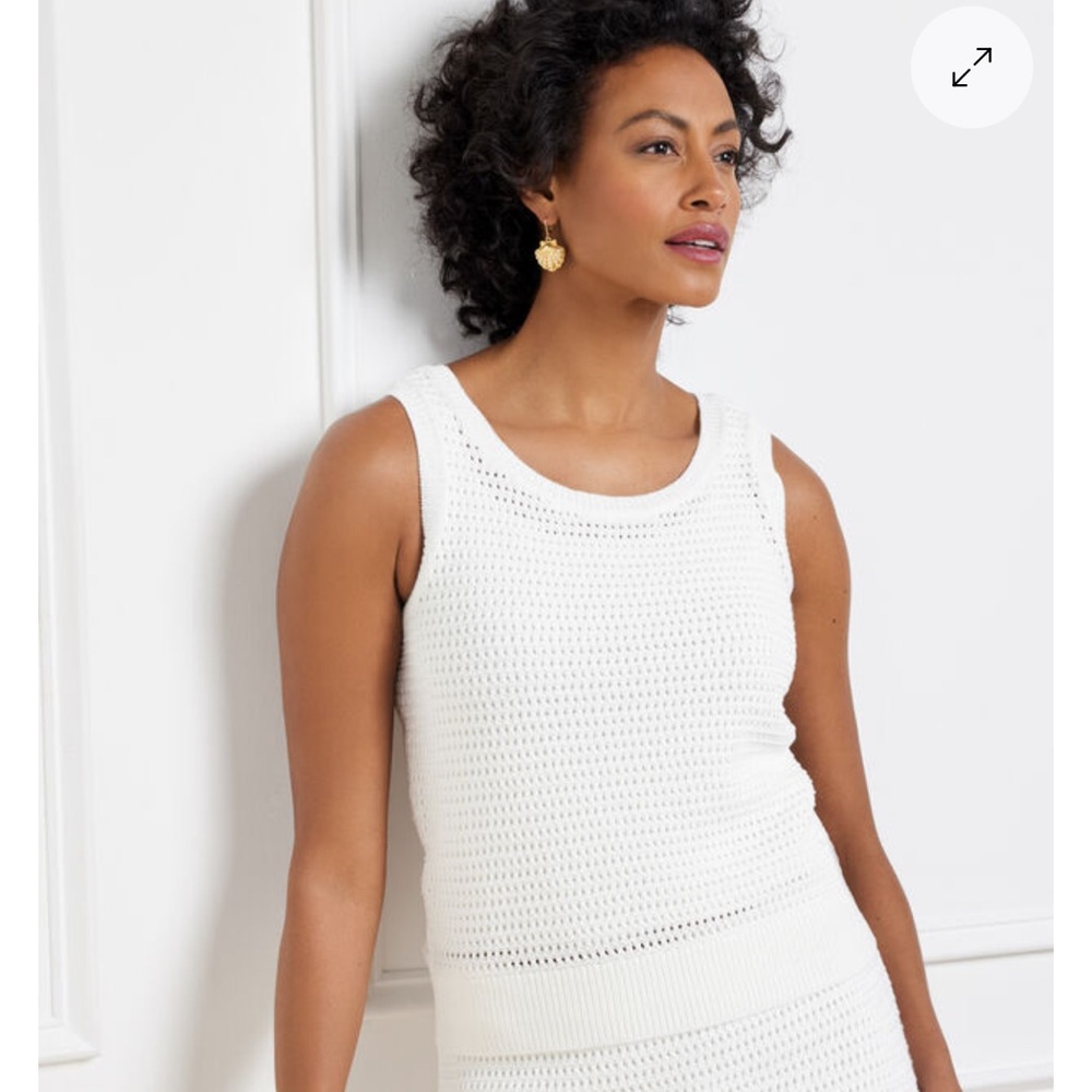 Crochet Pointelle Scoop Neck Shell